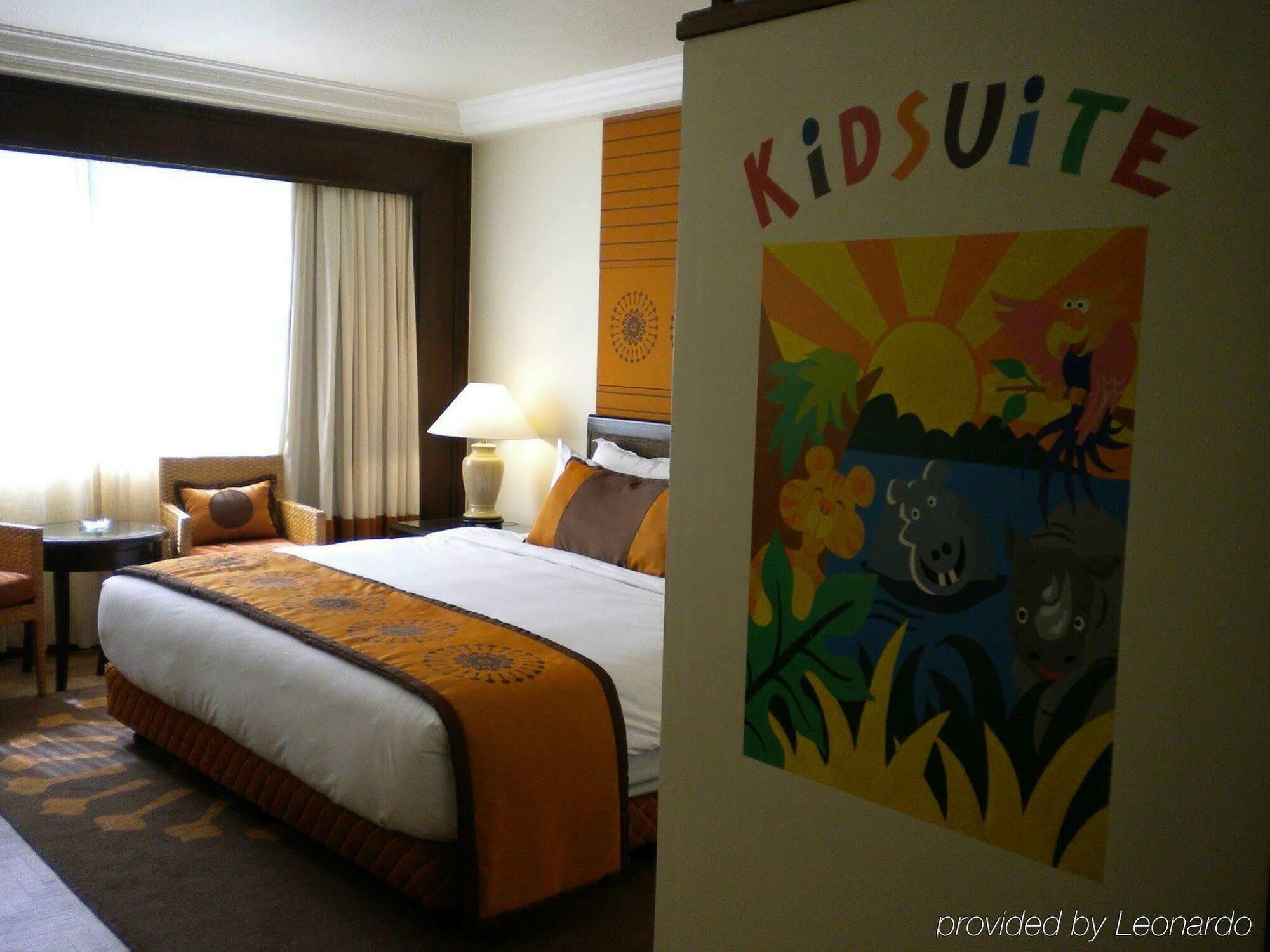 Holiday Inn Resort Penang Бату-Ферринги Номер фото
